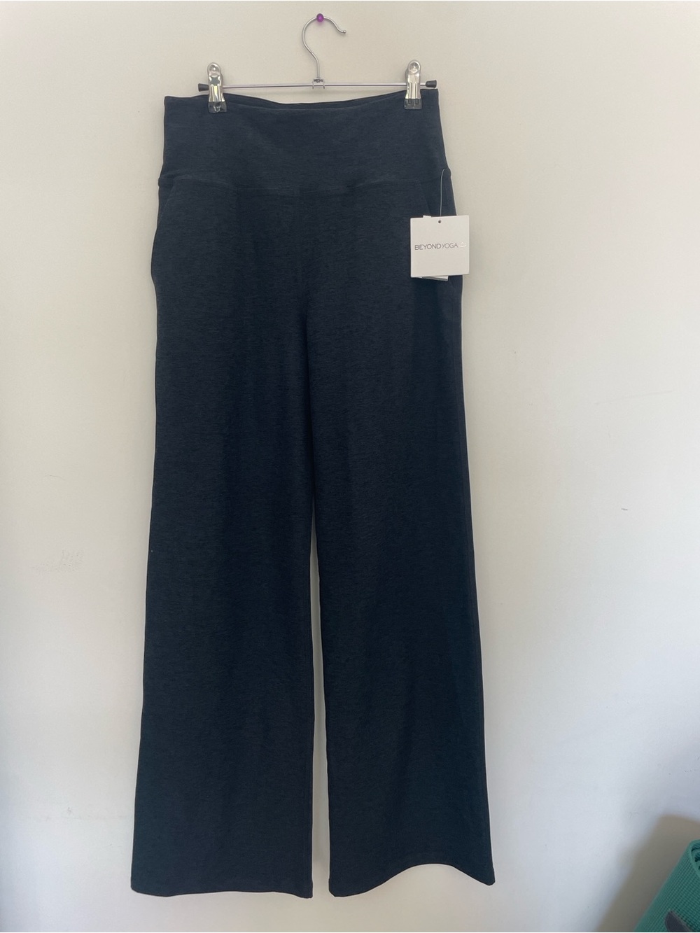 Beyond Yoga Women’s Spacedye Laid Back Wide Leg Pant 31" - Picture 2 of 4